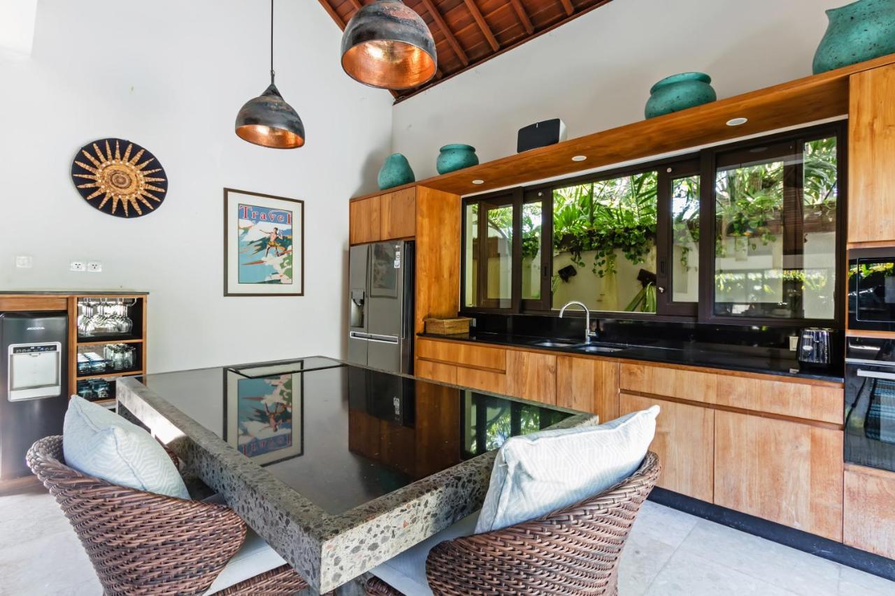 Villa Karang Berawa Canggu  Exterior photo